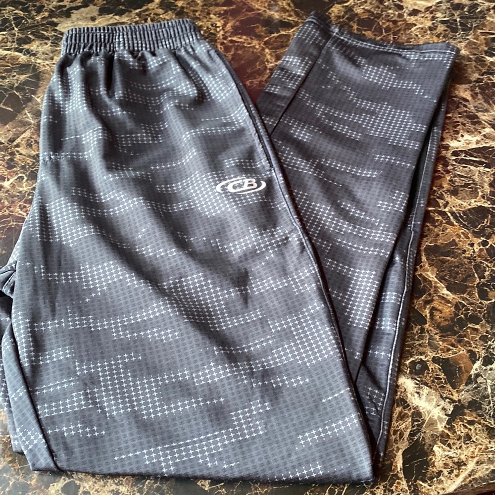 Boys pants size 10/12 with zippers at ankles